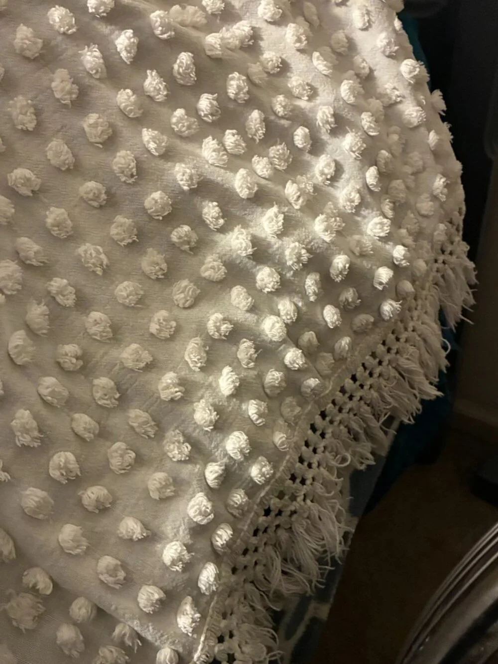 White Chenille Hobnail Bed Spread Queen